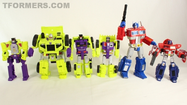 Hands On Titan Class Devastator Combiner Wars Hasbro Edition Video Review And Images Gallery  (37 of 110)